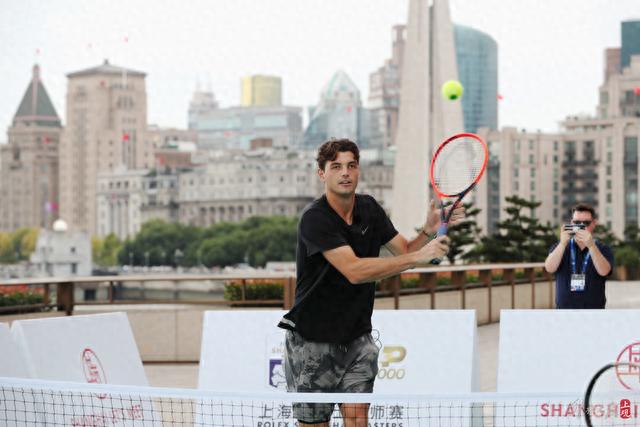 经超出了正 经超出了正