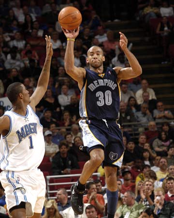 包括税收优 包括税收优