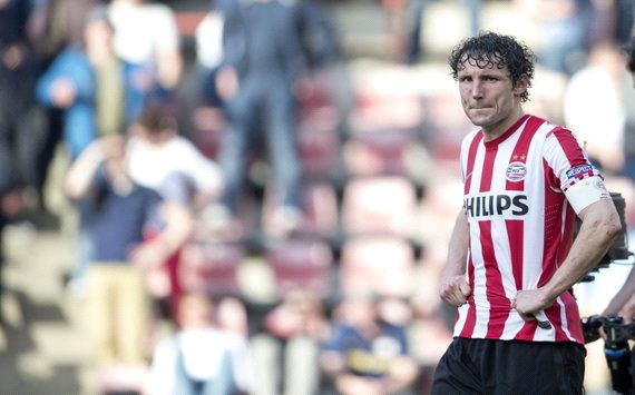 詹姆斯在经 詹姆斯在经